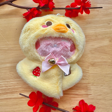 Load image into Gallery viewer, Duck Plush Cape