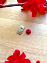 Load image into Gallery viewer, Fantasy Mini Pin Bath Token Back