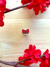 Load image into Gallery viewer, Fantasy Mini Pin Bow