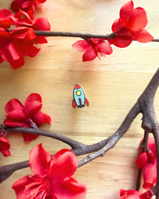 Load image into Gallery viewer, Spaceship Mini Pin