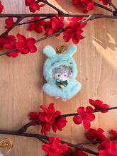 Load image into Gallery viewer, Alien Stage Mini Plushies &amp; Capes
